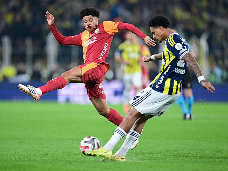 Derbiye o anlar damga vurdu! Skriniar ve Sara...