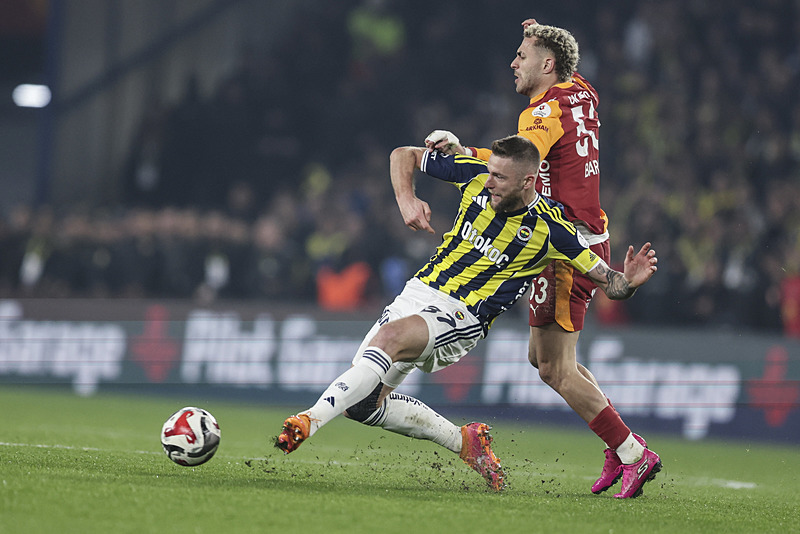 Derbiye o anlar damga vurdu! Skriniar ve Sara...