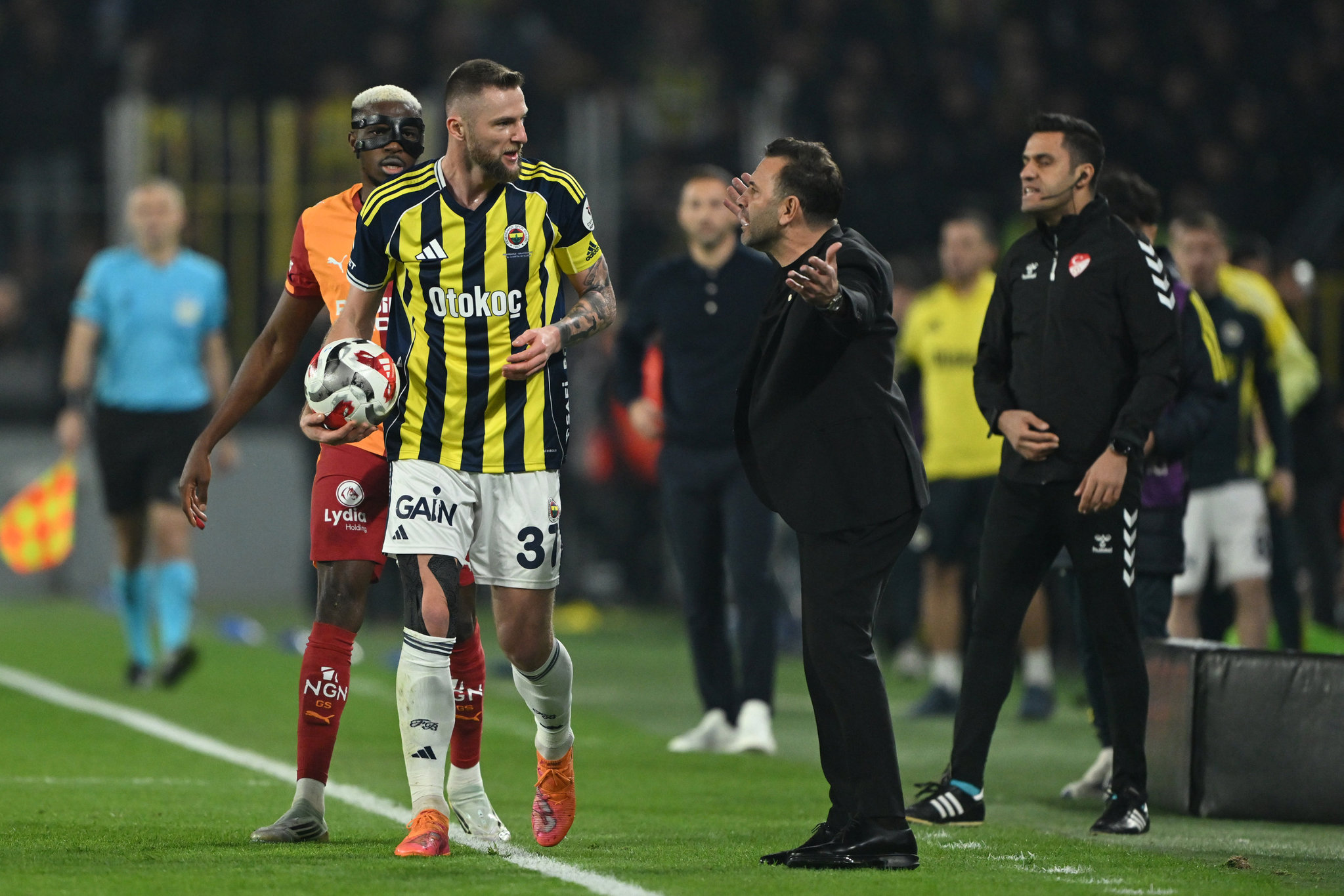 Spor yazarları Fenerbahçe-Galatasaray maçını değerlendirdi