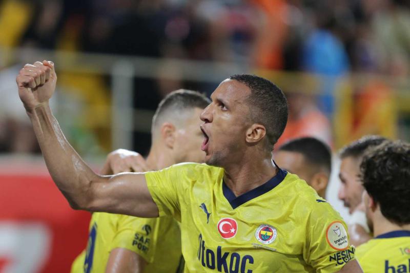 Fenerbahçe’de ilk ayrılık belli oldu!