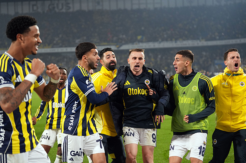 Tedesco’dan sürpriz stoper kararı! İşte Fenerbahçe’nin RAMS Başakşehir maçı 11’i