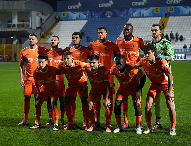 Tedesco’dan sürpriz stoper kararı! İşte Fenerbahçe’nin RAMS Başakşehir maçı 11’i