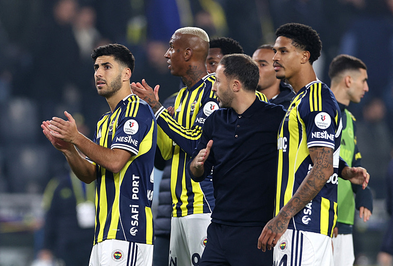 Tedesco’dan sürpriz stoper kararı! İşte Fenerbahçe’nin RAMS Başakşehir maçı 11’i