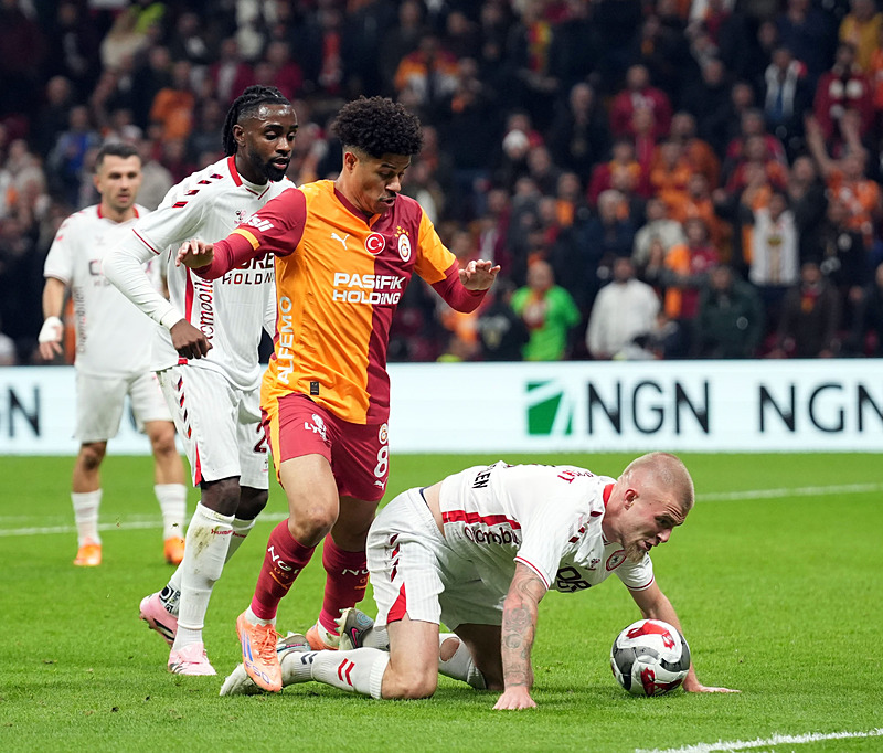 Spor yazarları Galatasaray-Samsunspor maçını yorumladı!