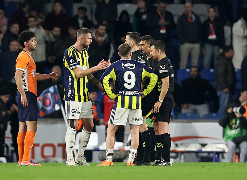 Spor yazarlarından RAMS Başakşehir-Fenerbahçe maçı sonrası flaş yorum!