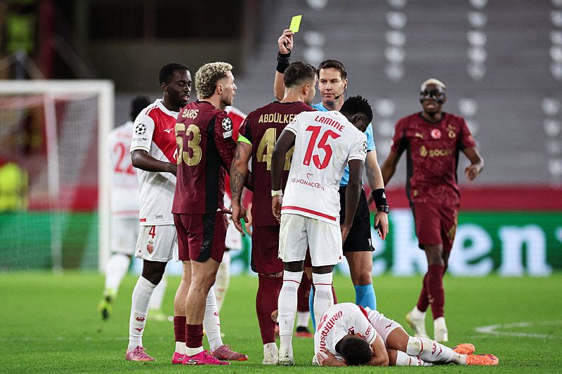 Monaco-Galatasaray maçı sonrası yıldız isme flaş eleştiri!