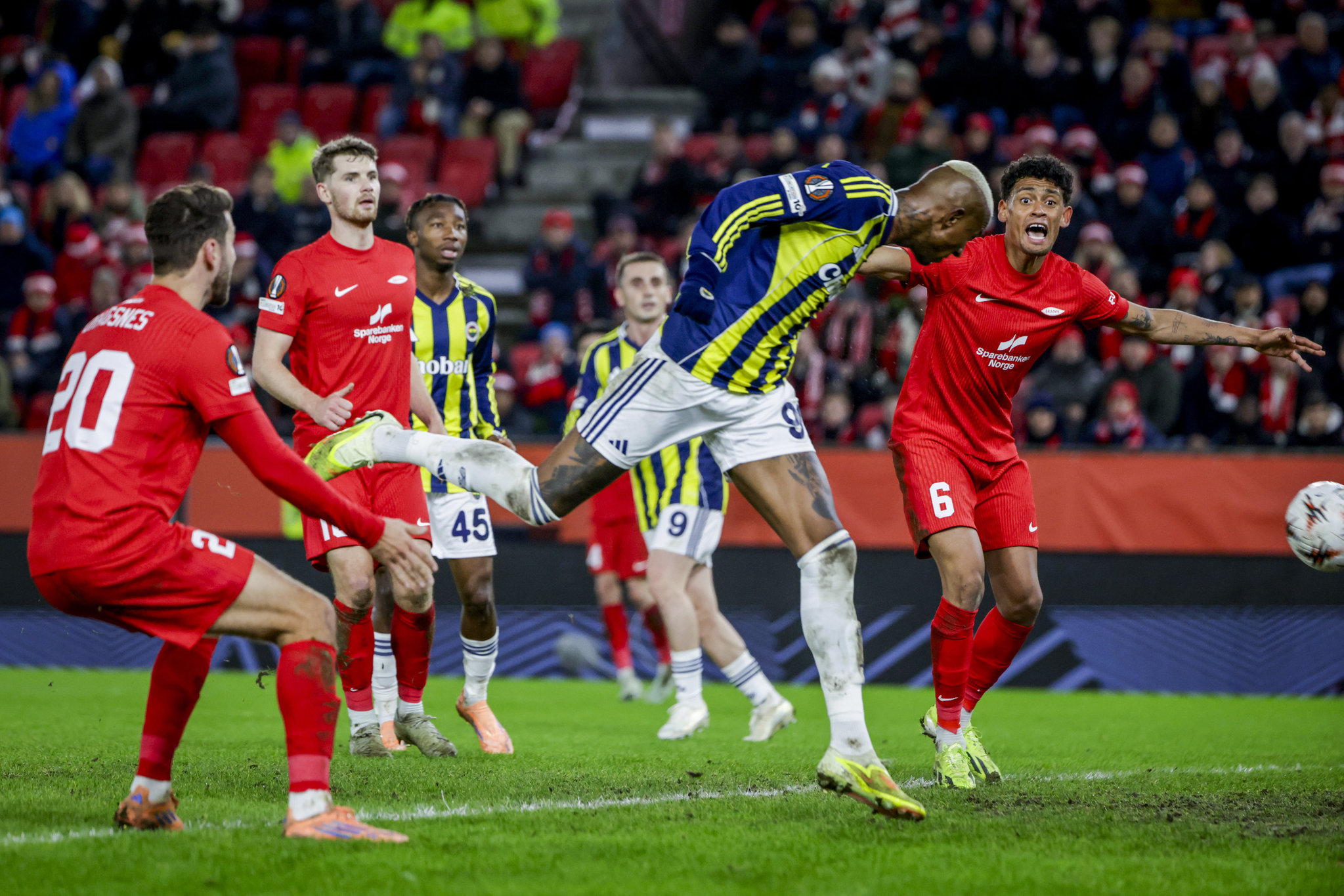 Spor yazarları Brann-Fenerbahçe maçını değerlendirdi