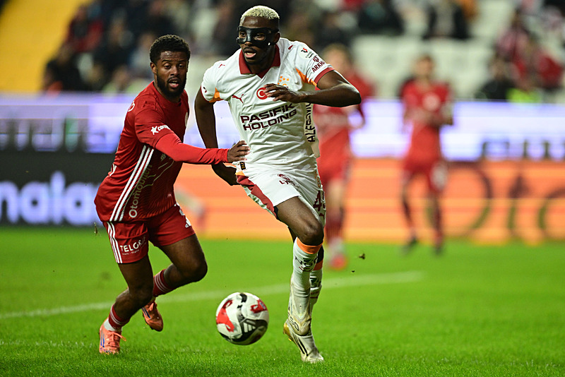 Transferde flaş gelişme! Osimhen Chelsea’ye önerildi