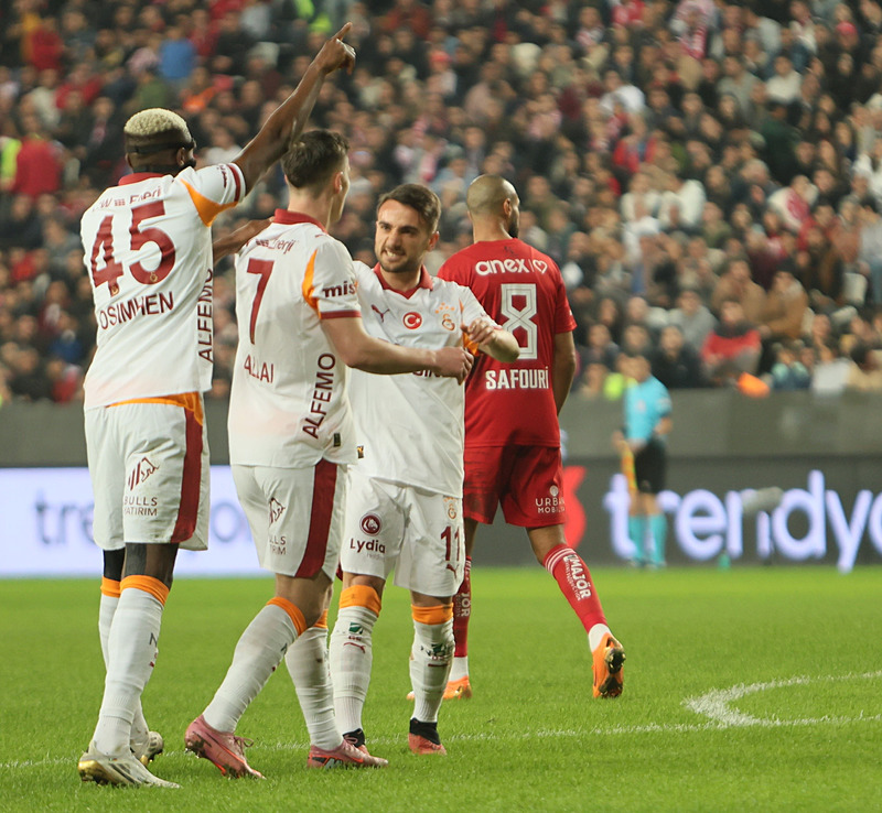 Spor yazarları Hesap.com Antalyaspor-Galatasaray maçını değerlendirdi