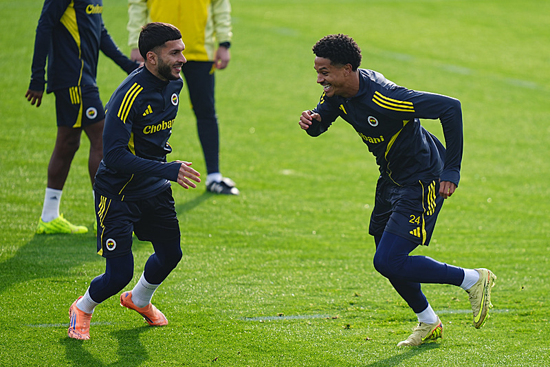 Fenerbahçe’de Oosterwolde’ye Premier Lig’den talip!