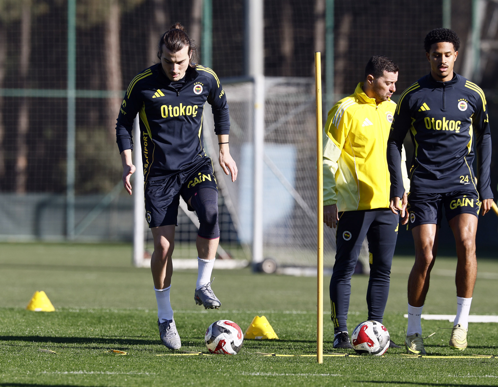 Fenerbahçe’de Çağlar Söyüncü antrenmanlara başladı!