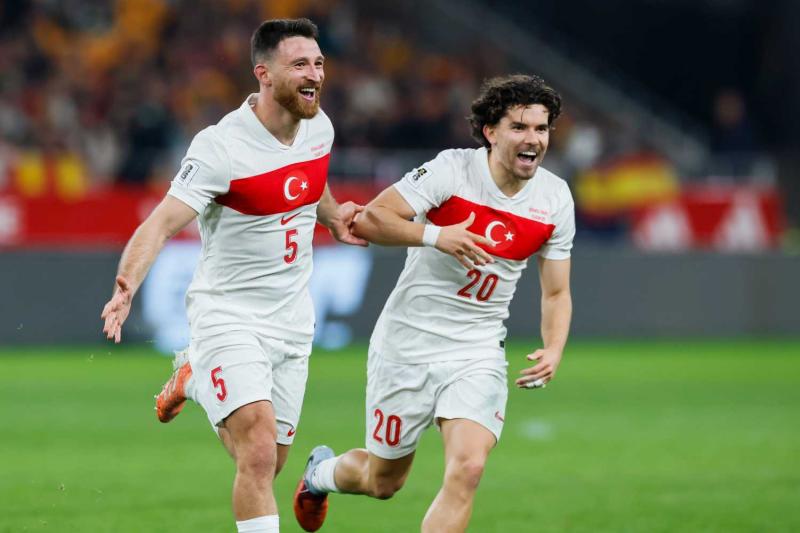 Salih Özcan Dünya Kupası için Galatasaray’a gelebilir!