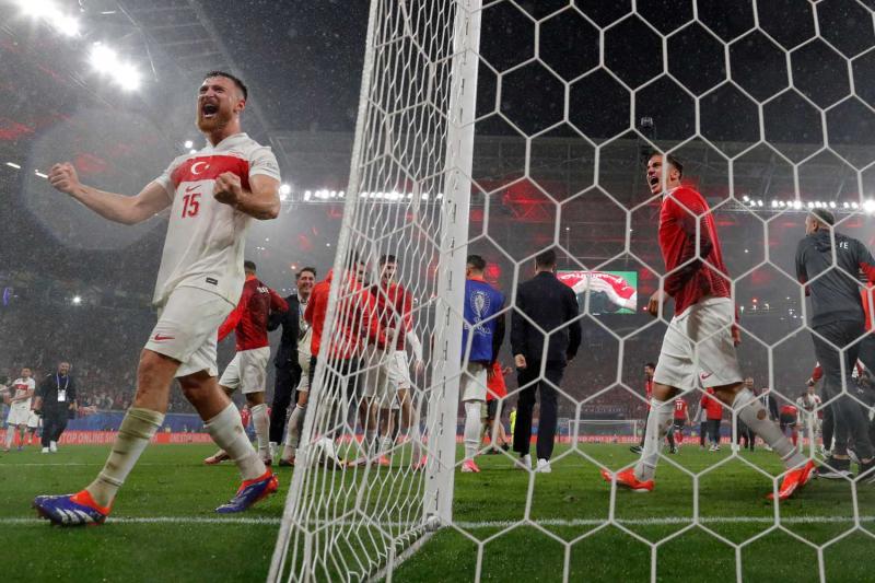 Salih Özcan Dünya Kupası için Galatasaray’a gelebilir!