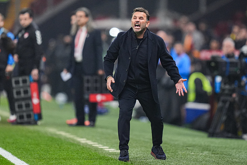 Galatasaray 3 puan peşinde! İşte Okan Buruk’un Kasımpaşa maçı muhtemel 11’i