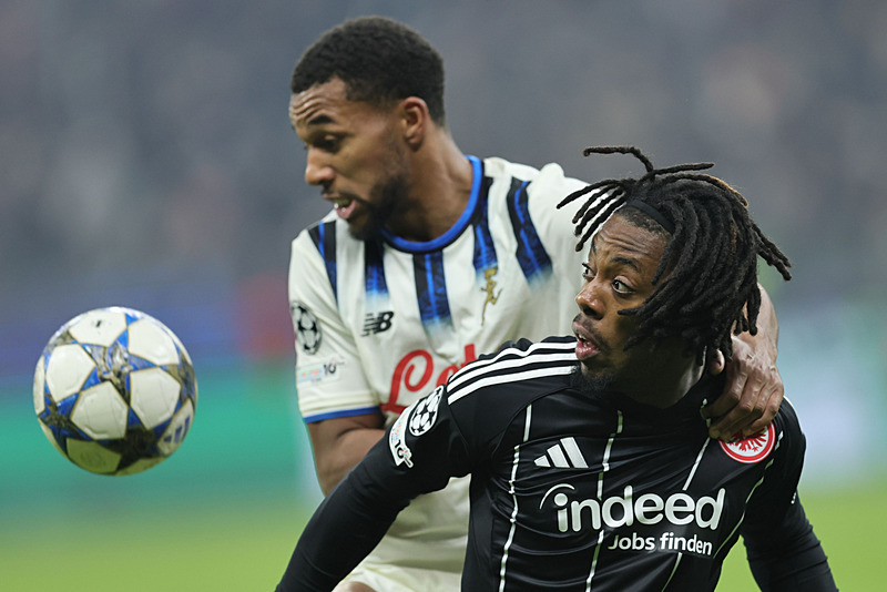 TRANSFER HABERİ: Galatasaray’a geçici santrfor!