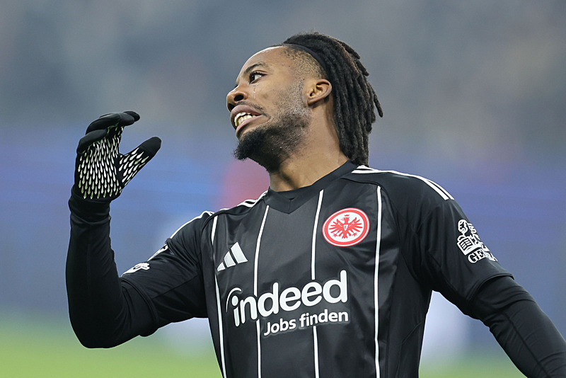 TRANSFER HABERİ: Galatasaray’a geçici santrfor!