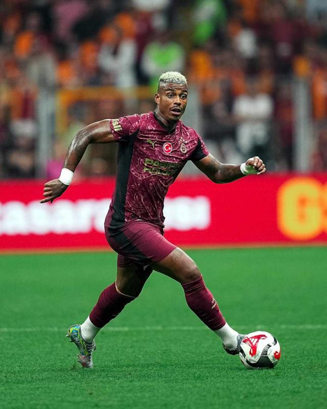 Galatasaray o futbolcu için kararını verdi!