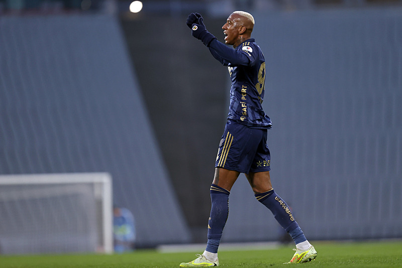 Fenerbahçe Talisca hakkında kararını verdi! Yeni sözleşme...