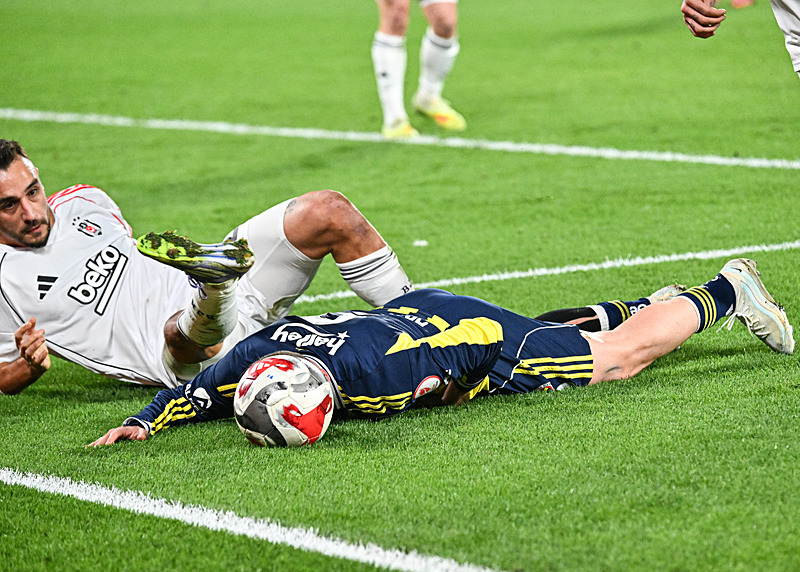 Spor yazarları Fenerbahçe-Beşiktaş maçını yorumladı!