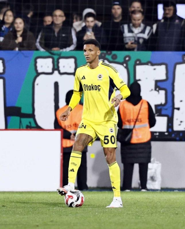 Fenerbahçe’de o futbolcuya transferde 5 talip birden!