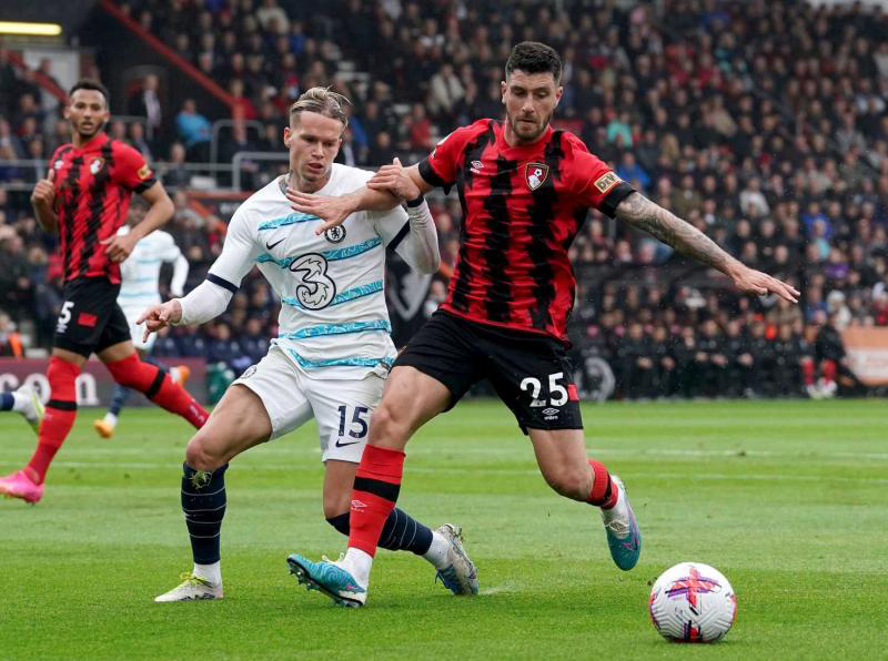 Fenerbahçe’ye Premier Lig’den sürpriz stoper!