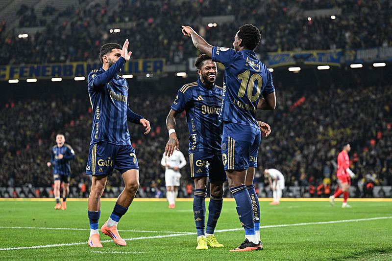 Fenerbahçe’den transferde ters köşe! Yeni orta saha...