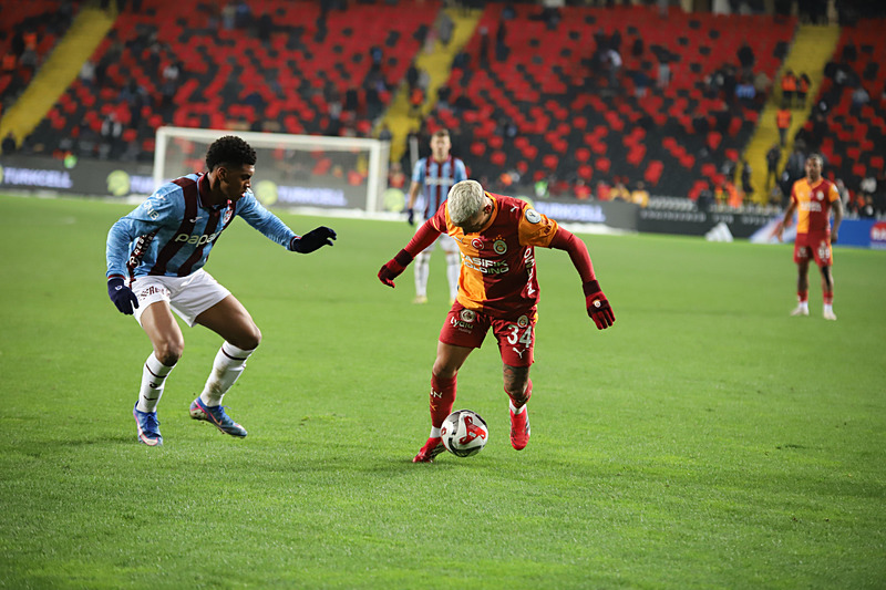 Ömer Üründül’den Galatasaray-Trabzonspor maçı sonrası o isme övgü!