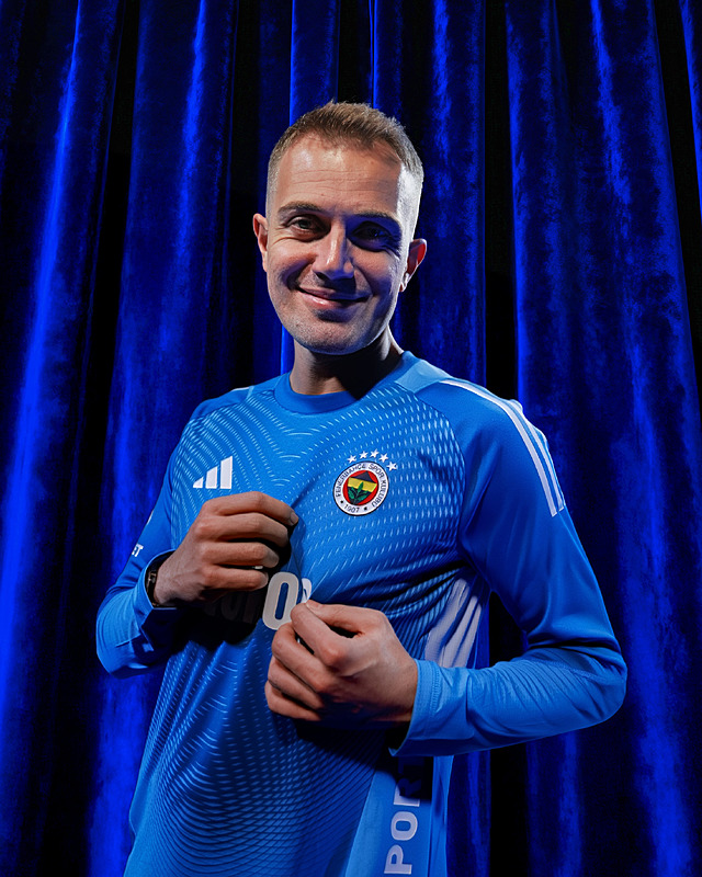 Mert Günok yuvaya döndü! Fenerbahçe ile 2.5 yıllık imza