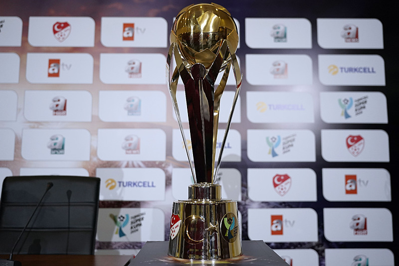 Turkcell Süper Kupa’da dev final! İşte Galatasaray-Fenerbahçe maçının muhtemel 11’leri