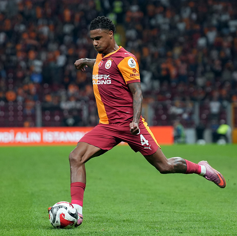 Turkcell Süper Kupa’da dev final! İşte Galatasaray-Fenerbahçe maçının muhtemel 11’leri