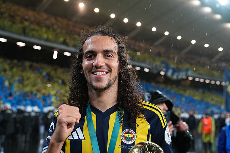 TRANSFER HABERİ: Szymanski Fenerbahçe’den ayrılıyor!