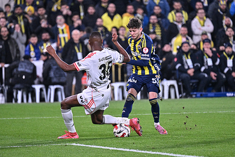 TRANSFER HABERİ: Szymanski Fenerbahçe’den ayrılıyor!