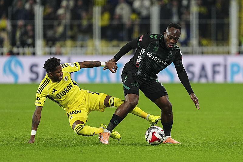 TRANSFER HABERİ: 2 isim ayrılıyor Fenerbahçe kasayı dolduruyor