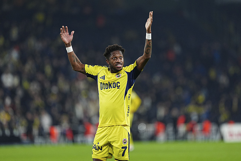 TRANSFER HABERİ: 2 isim ayrılıyor Fenerbahçe kasayı dolduruyor