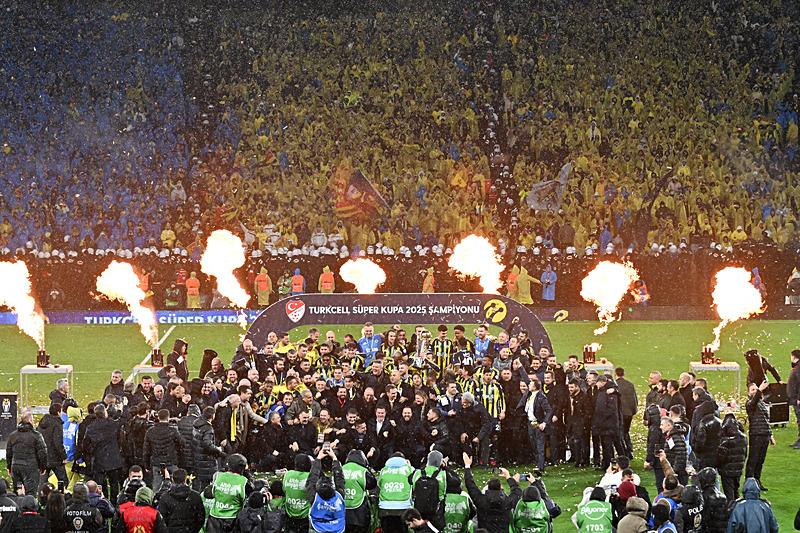 Fenerbahçe’de o isme Süper Lig’den bir talip daha! Geleceği merak ediliyordu