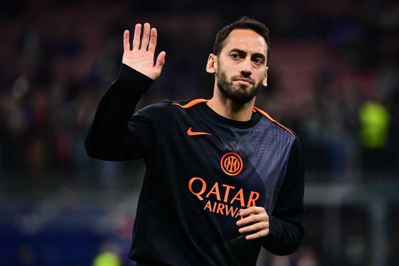 Galatasaray rotayı Hakan Çalhanoğlu’na çevirdi! Görüşme ortaya çıktı
