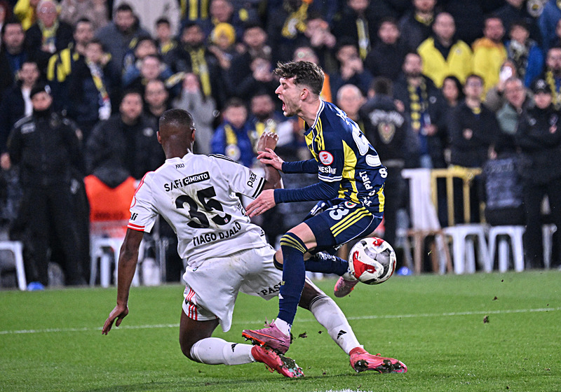 Fenerbahçe’de ayrılık kapıda! Fransız basını anlaşmayı duyurdu