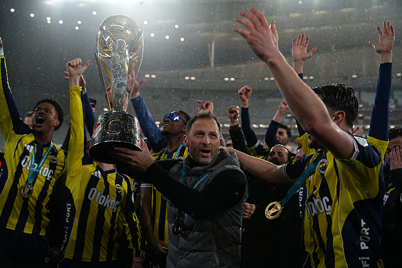 Fenerbahçe’de ayrılık kapıda! Fransız basını anlaşmayı duyurdu