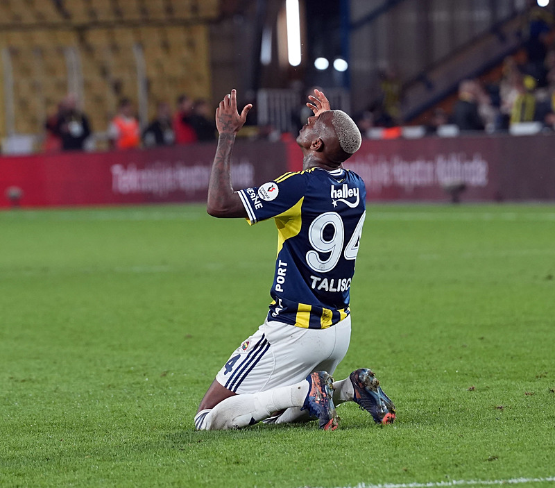 TRANSFER HABERİ: Fenerbahçe’de Anderson Talisca endişesi!