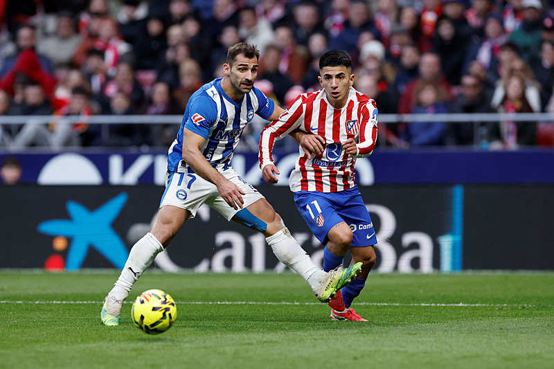 Galatasaray’dan Thiago Almada’ya transfer teklifi! Okan Buruk ile görüştü