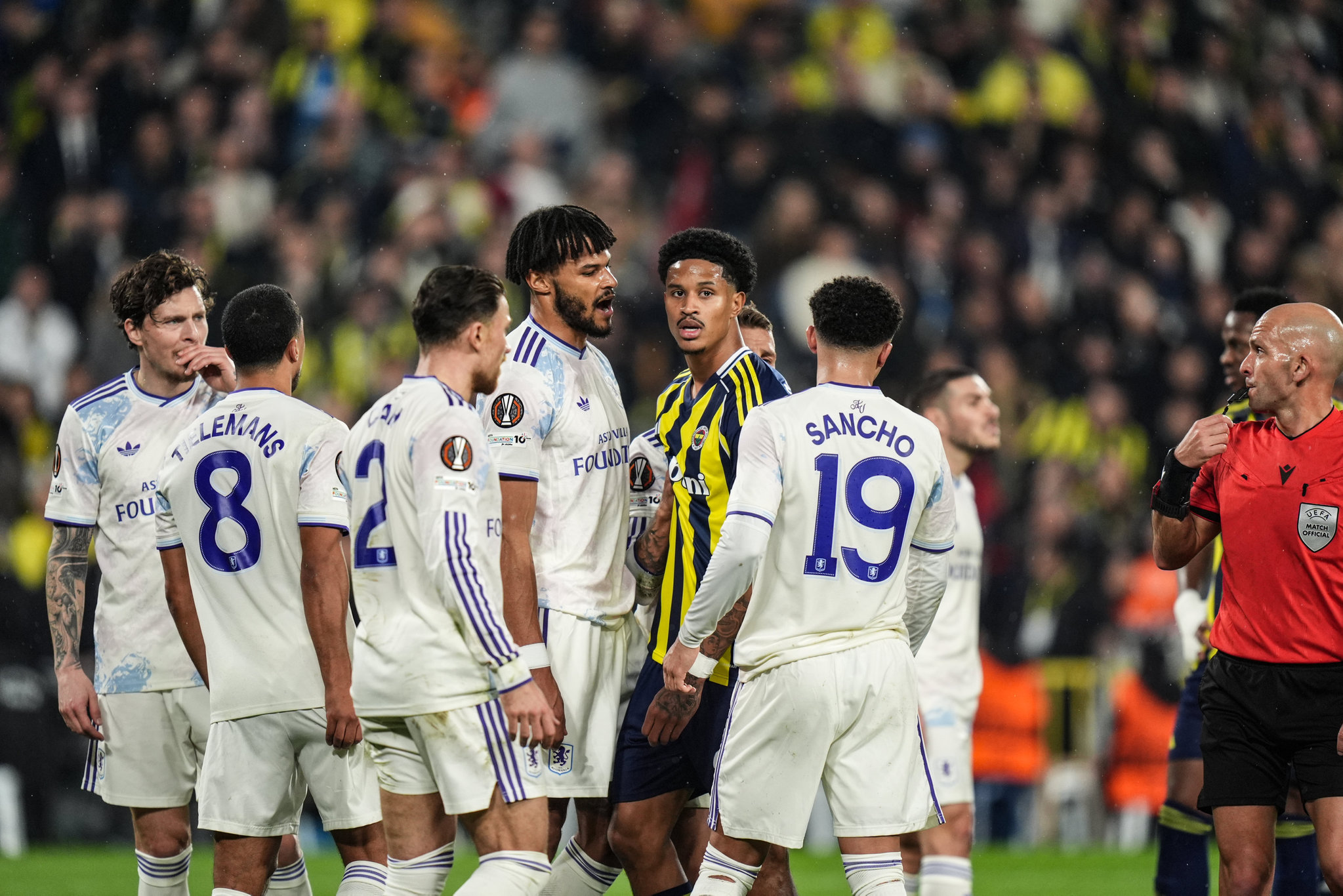 Spor yazarları Fenerbahçe - Aston Villa maçını yorumladı!