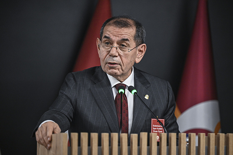 Galatasaray Başkanı Dursun Özbek’ten flaş transfer açıklaması!