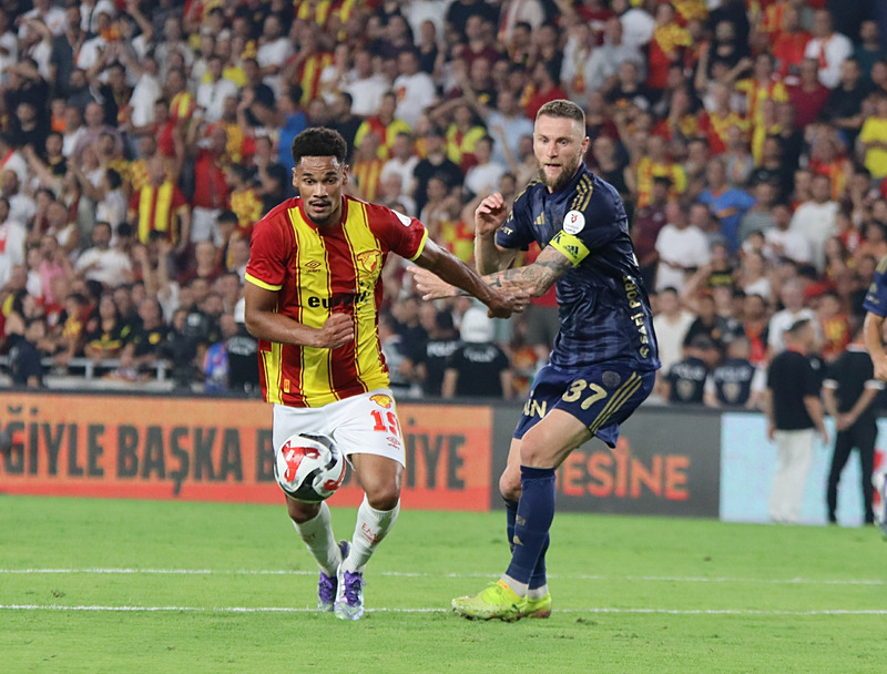 Tedesco’dan flaş kadro! İşte Fenerbahçe’nin Göztepe maçı muhtemel 11’i!