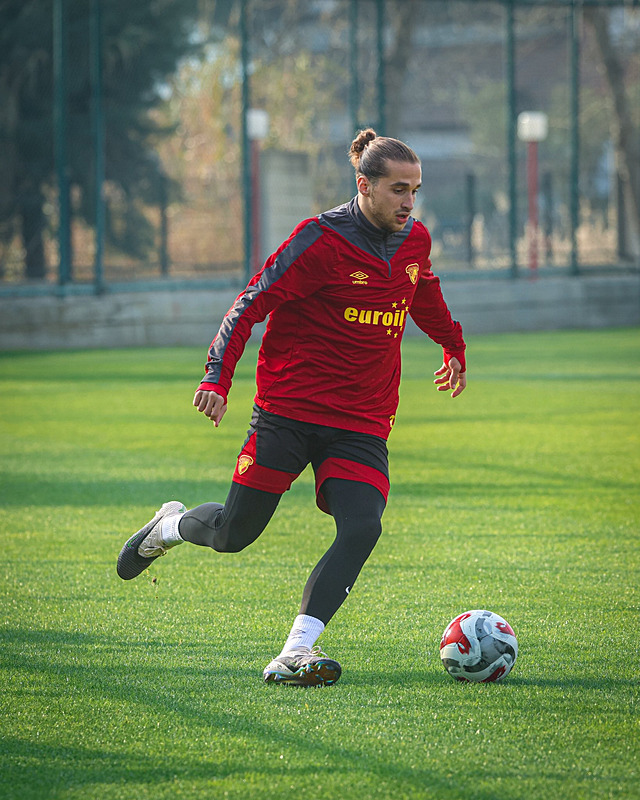 TRANSFER HABERİ: Fenerbahçeli eski isme Galatasaray kancası!