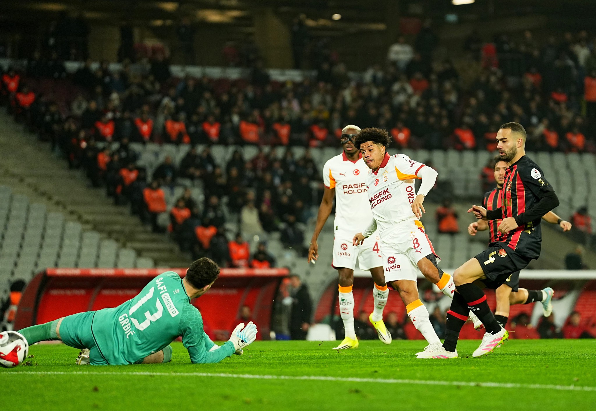 Spor yazarları Fatih Karagümrük-Galatasaray maçını değerlendirdi