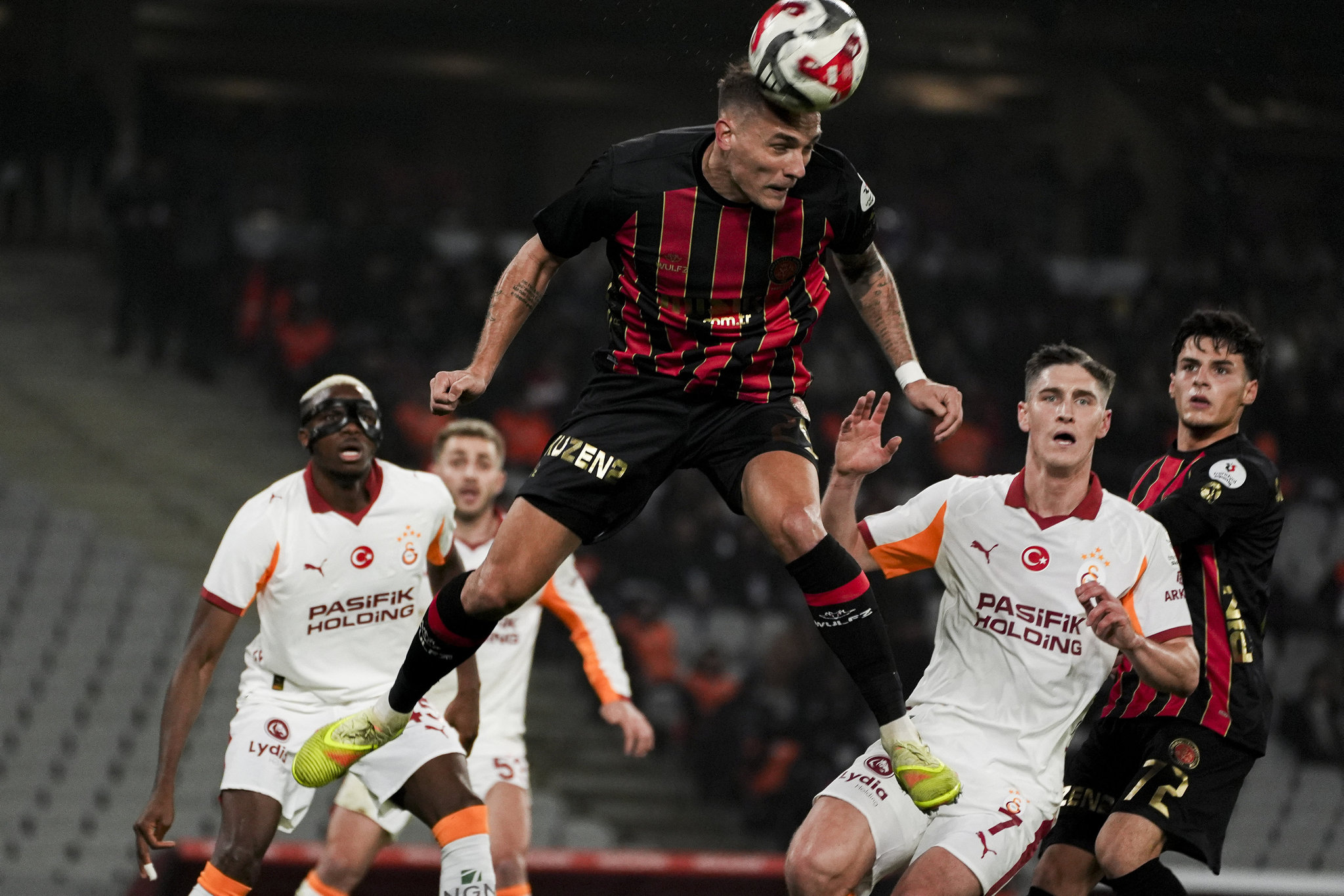 Spor yazarları Fatih Karagümrük-Galatasaray maçını değerlendirdi