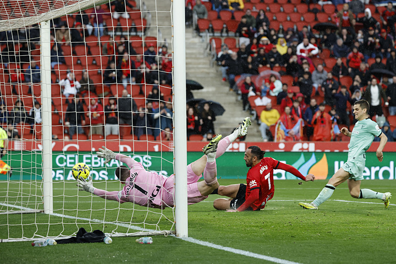 Fenerbahçe golcü transferinde rotayı eski yıldızına çevirdi! İşte son teklif