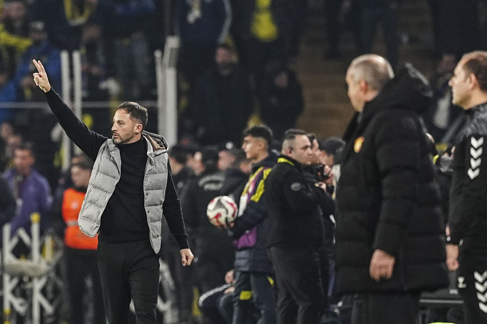 Spor yazarları Fenerbahçe - Göztepe maçını yorumladı!