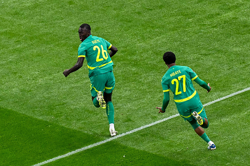 TRANSFER HABERİ: Galatasaray’a şampiyon orta saha!