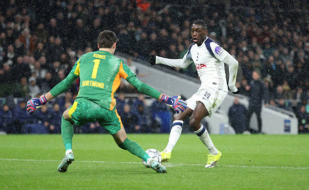 Kolo Muani KİMDİR? Kolo Muani kaç yaşında ve nereli? İstatistikleri